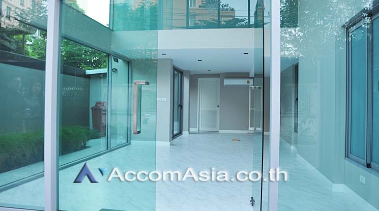  1  House for rent and sale in Sukhumvit ,Bangkok BTS Thong Lo AA16646